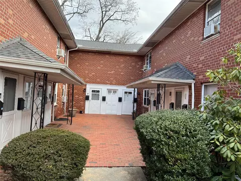 1690 Grand Ave #B14, Baldwin, NY 11510