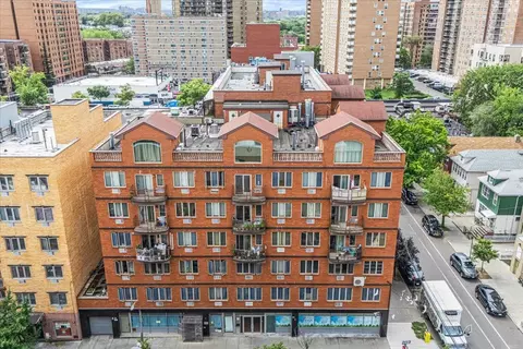 140-32 Cherry Ave #6C, New York, NY 11355