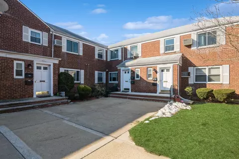 255-10 75 Ave #GV50-B9-2, Glen Oaks, NY 11004