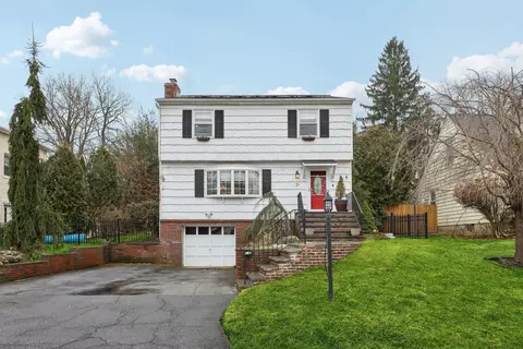 21 Stevenson Ave, Greenburgh, NY 10530