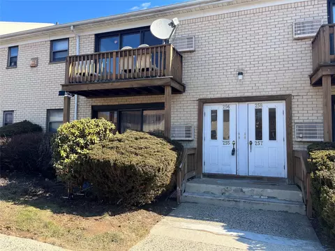 256 Sneden Pl W #256, Ramapo, NY 10977