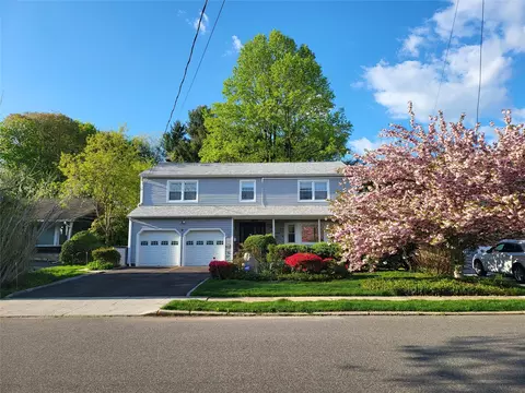 9 Albert Ave, Syosset, NY 11791