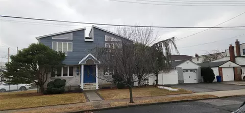 1191 Burton Ave, Franklin Square, NY 11010