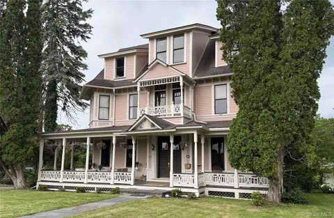 25 Prospect Ave, Catskill, NY 12414