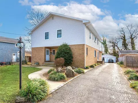 36 Avenue A, North Hempstead, NY 11050