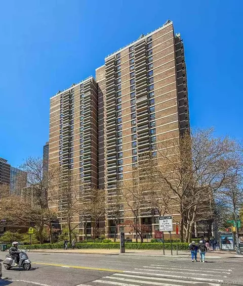 333 Pearl St #3M, New York, NY 10038