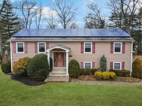 15 Duane Ave, Clarkstown, NY 10956