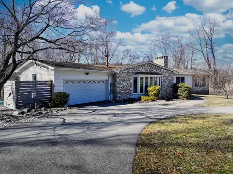 1319 E Mombasha Rd, Monroe, NY 10950