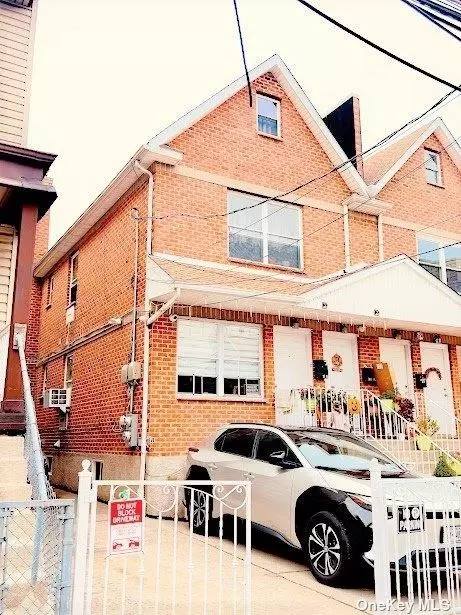 56-36 Remsen Pl, New York, NY 11378