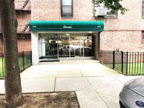 33-06 92 St #1V, Jackson Heights, NY 11372