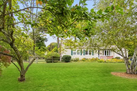 3305 Wells St, Yorktown, NY 10598