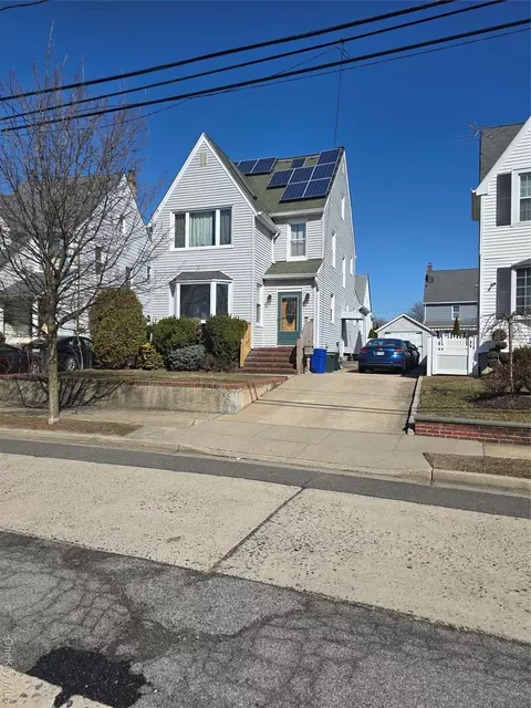 167 Locust St, Valley Stream, NY 11581