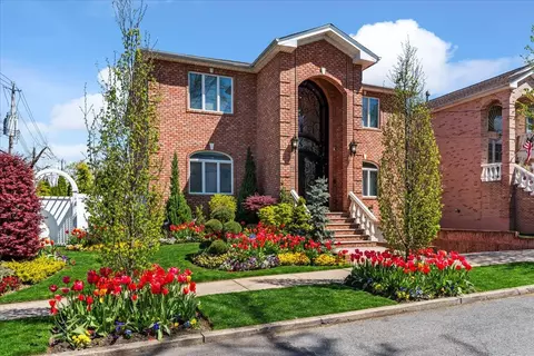 157-03 9th Ave, Whitestone, NY 11357