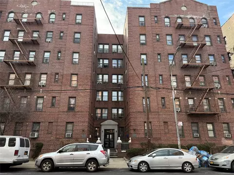 144-16 35 Ave #1D, New York, NY 11354