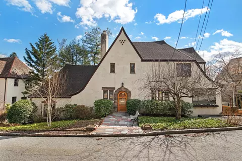 19 Wyndham Rd, Greenburgh, NY 10583