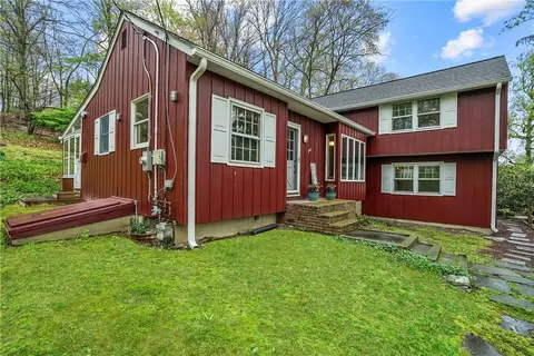 37 Havermill Rd, Clarkstown, NY 10956