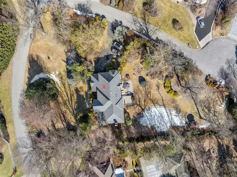 14 Tinker Bluff Ct, Setauket, NY 11733