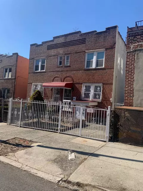 14 Lamont Ct, Brooklyn, NY 11225