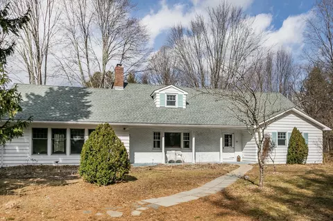 93 E Kerley Corners Rd, Red Hook, NY 12571