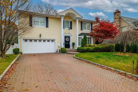 559 Hempstead Ave, Rockville Centre, NY 11570