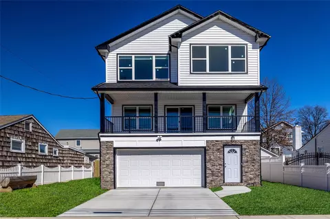 28 North Blvd, East Rockaway, NY 11518
