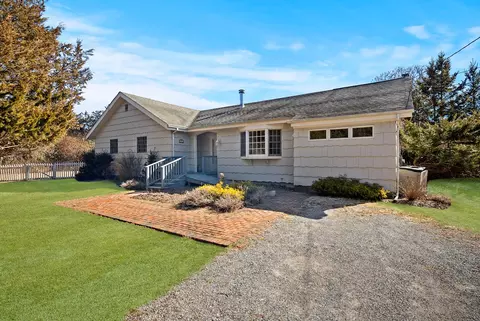 256 Sebonac Rd, Southampton, NY 11968