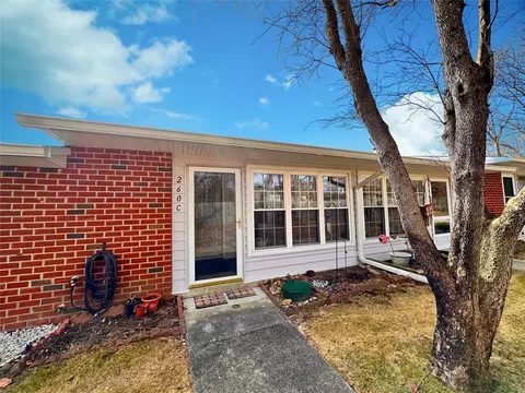 260 Newcastle Ct #C, Ridge, NY 11961