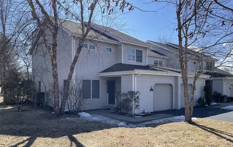 68 Rosemary Way #72B, Rhinebeck, NY 12572