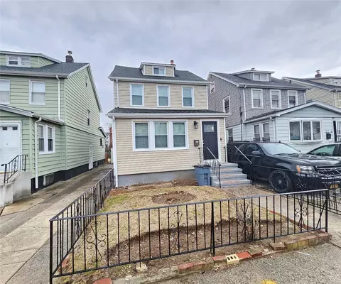 114-16 207 St, New York, NY 11411