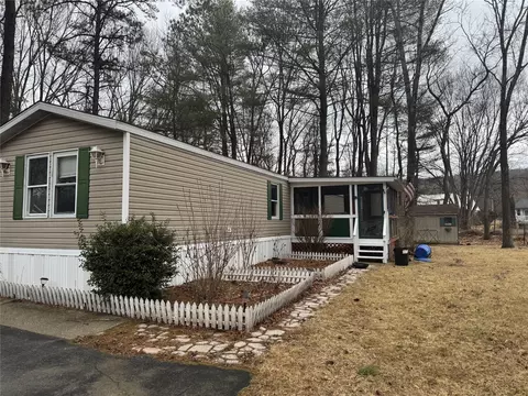20 Forrest Dr, Port Jervis, NY 12771