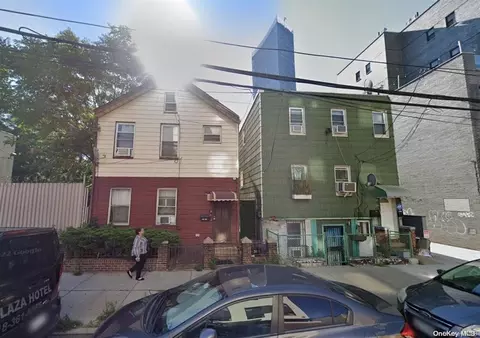 40-39 27th St, New York, NY 11101