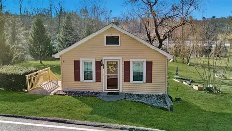 25 Dogwood Rd, Cortlandt, NY 10567