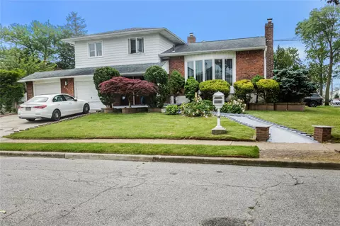 988 Howard Ct, Baldwin, NY 11510