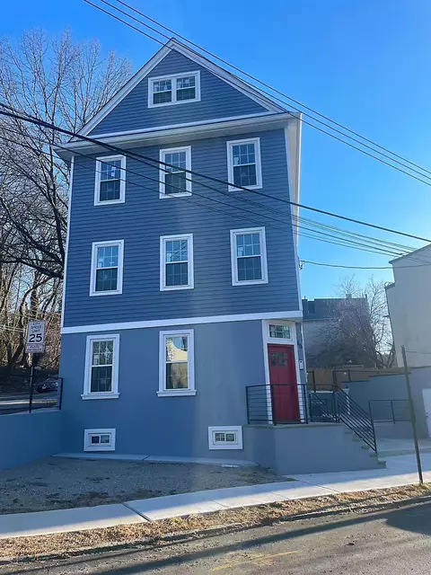 40 Cassidy Pl, Staten Island, NY 10301