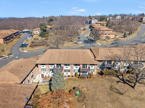 182 Sierra Vista Ln, Clarkstown, NY 10989