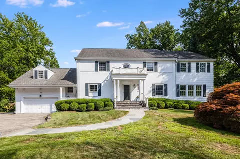 227 Griffen Ave, Scarsdale, NY 10583