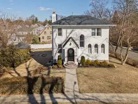 38 Maple Ave, Pelham, NY 10803
