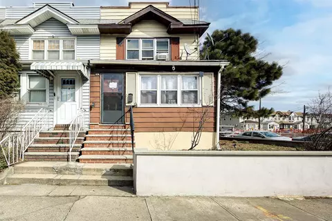 93-09 76th St, New York, NY 11421