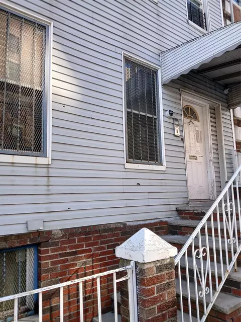 1984 Daly Ave, New York, NY 10460
