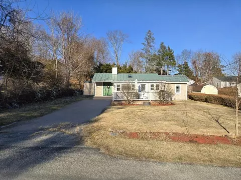 5 Knox Rd, Patterson, NY 12563