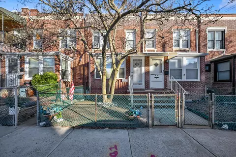 28-45 47th St, New York, NY 11103