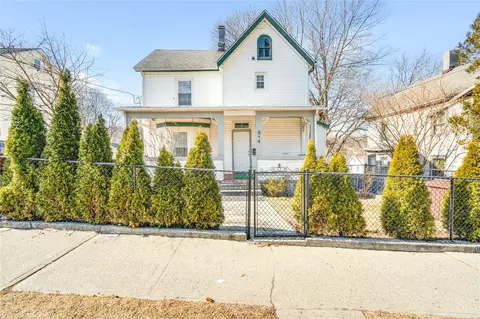 514 N Division St, Peekskill, NY 10566