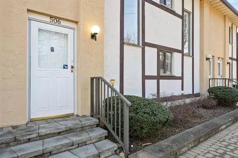 506 Tudor Hl, Clarkstown, NY 10954