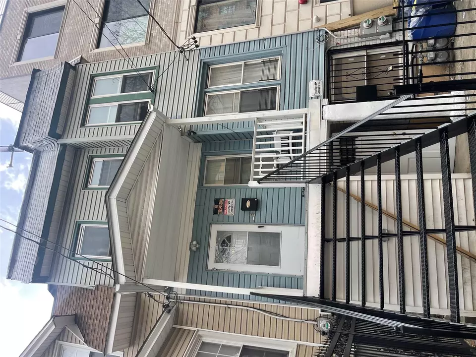 Exterior - 1303 Shakespeare Ave, New York, NY 10452 photo 3 of 7