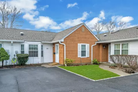 181 Revere Dr, Sayville, NY 11782