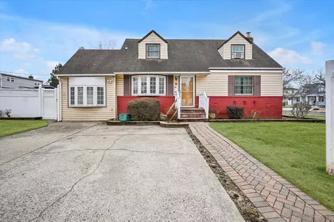 166 Green Valley Rd, East Meadow, NY 11554