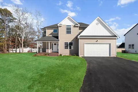 1 Fourth Avenue Ave, Brookhaven, NY 11720