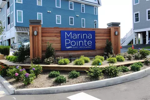 213 Marina Pointe Dr #213, Oceanside, NY 11572