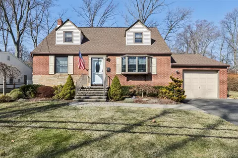 65 E Lewis Ave, Orangetown, NY 10965