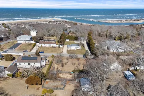 255 East Rd, Southold, NY 11952